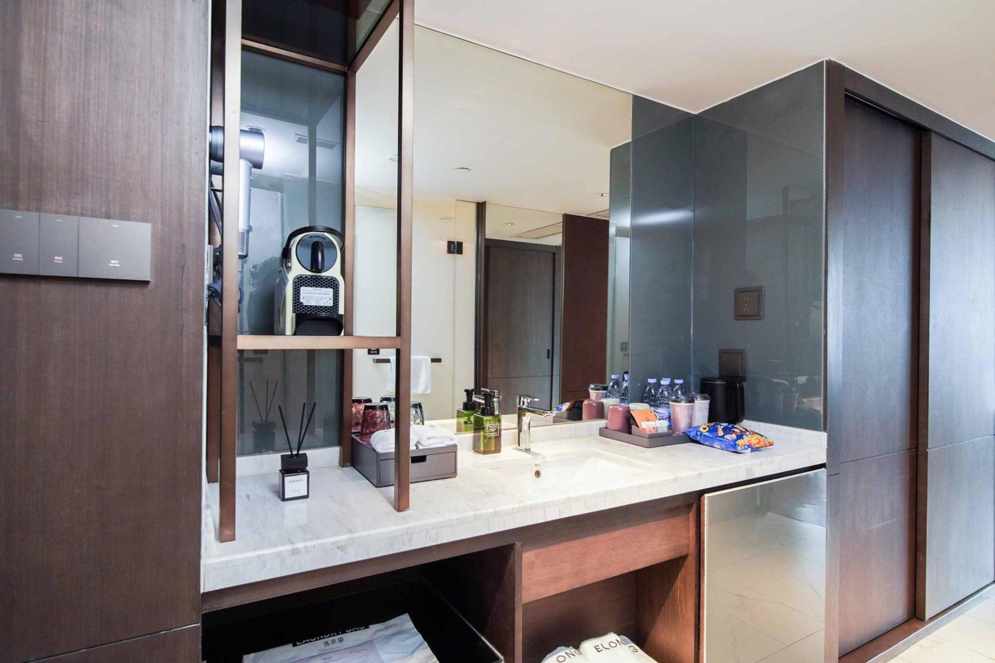 Imperial Traders Elong Hotel - Free Shuttle Bus To Canton Fair Complex & Overseas Buyer Registration Services מראה חיצוני תמונה